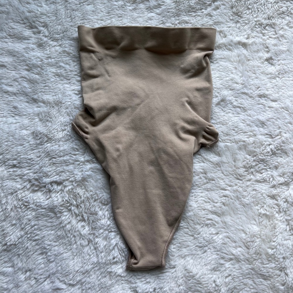 Skims Women's Core Control Thong Tan Clay  High Waisted Shapewear Small RN158973